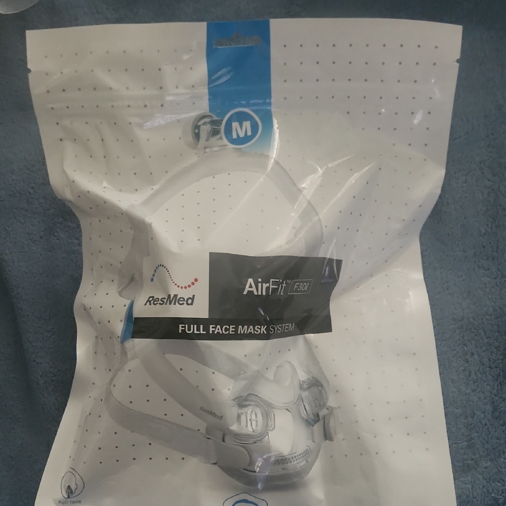 Brand New! ResMed AirFit F30i Mask in Med
